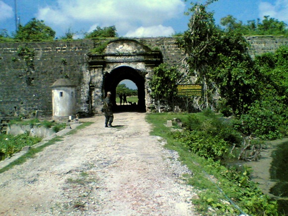 jaffna_fort_entrance_2