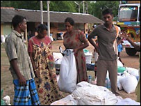 20091004152730srilanka_displaced_pregnant