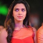 Amala Paul targets Ajith and Suriya