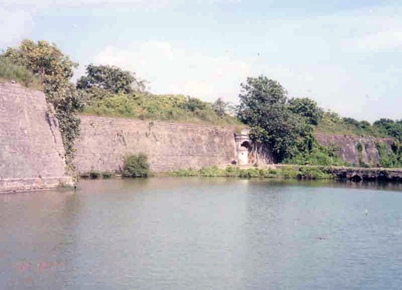 jaffna_fort_dec_2002
