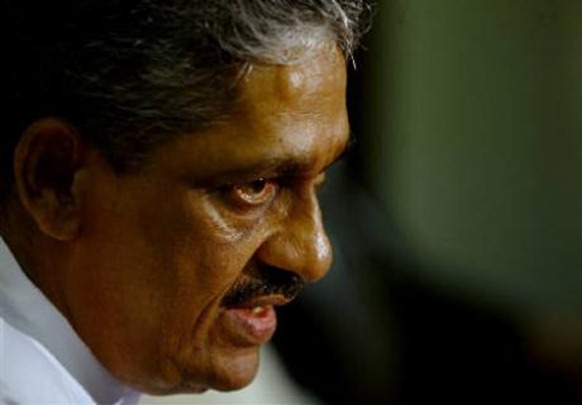 Former army chief Sarath Fonseka, who was stripped of his military ranks during a court marshal, speaks at a news conference in Colombo September 8, 2010. Credit: Reuters Dinuka Liyanawatte