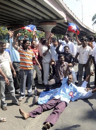 Pressure is mounting up on Union Government as political parties in Tamil Nadu demonstrate against the killing of Indian fishermen allegedly by Sri Lankan Navy. File Photo: R. Ravindran 