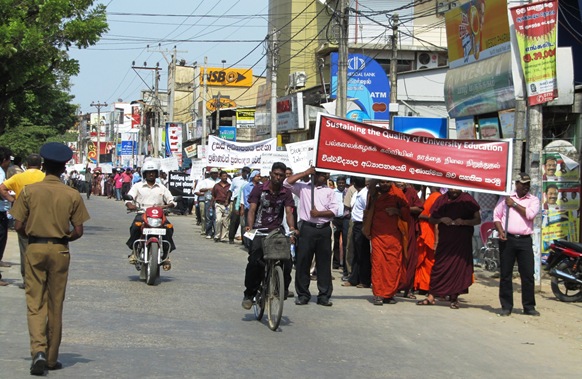 univ_demo_jaffna_01