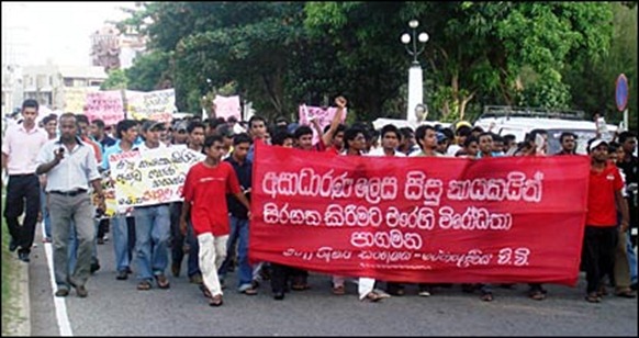 20101109135747student-protest