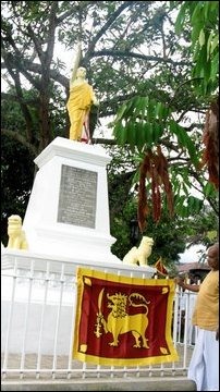 Wariyapola Sri Sumangala Thera [Image courtesy: sinhale.wordpress.com]