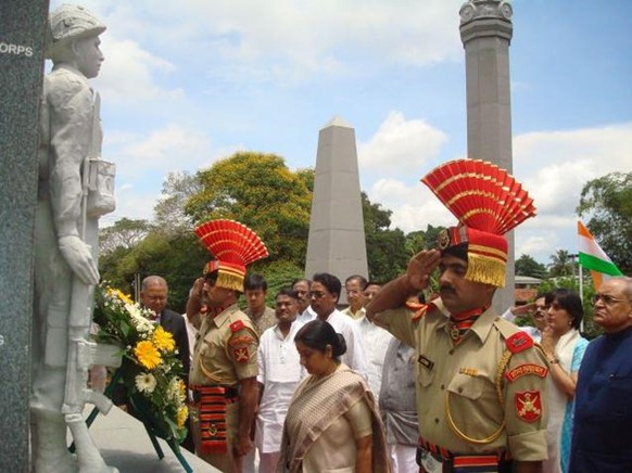 The Hindu Leader of the Opposition in Lok Sabha, Sushma Swaraj, pays tributes at the IPKF memorial in the outskirts of Colombo on Tuesday. Photo: R.K. Radhakrishnan Arrival Date: 17/04/2012 