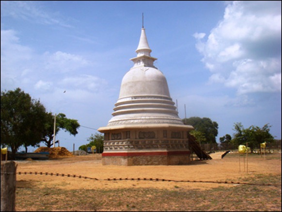 The Sinhala-Buddhist stupa at Vadduvaakal at the entrance to the strip of Mu'l'livaaykkaal. While the Tamil public was not allowed to enter the region, the stupa was secretely built and inaugurated recently.