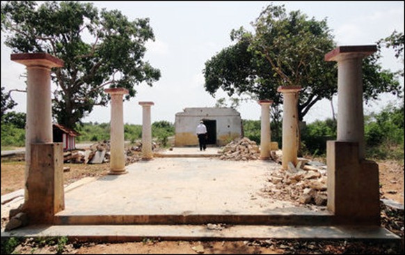 Another nearby temple for Vayiravar found destroyed in bombing in the HSZ, I'lavaalai [Image courtesy: History Department, University of Jaffna]