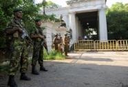 Sri Lankan Special Task Force soldiers stand guard outside the Colombo High Court (AFP/File, Ishara S.Kodikara)