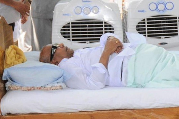 The Hindu ARTFUL AMBIGUITY: A May 2009 picture of M. Karunanidhi on a fast at Chennai’s Marina Beach to protest against the Sri Lankan government’s military operations against the Tamil Tigers. File photo 