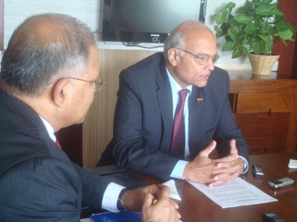 National Security Advisor Shiv Shankar Menon addresses members of the Indian Media after meeting Sri Lankan President Mahinda Rajapaksa, in Colombo on Friday. Indian High Commissioner to Sri Lanka Ashok K. Kantha is to his right. Photo: R.K. Radhakrishnan 