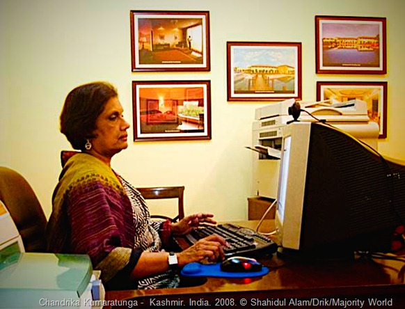 Former president of Sri Lanka Chandrika Kumaratunga at business centre of Grand Palace Hotel in Srinagar. Kashmir. India. 2008. © Shahidul Alam/Drik/Majority World