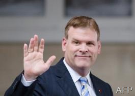 John Baird (left) arrives at the G8 Foreign Ministers meeting at Lancaster House in London on April 11, 2013 (AFP/File, Leon Neal)