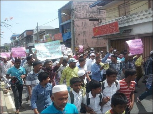 Kaaththaankudi_protest_02_107210_445